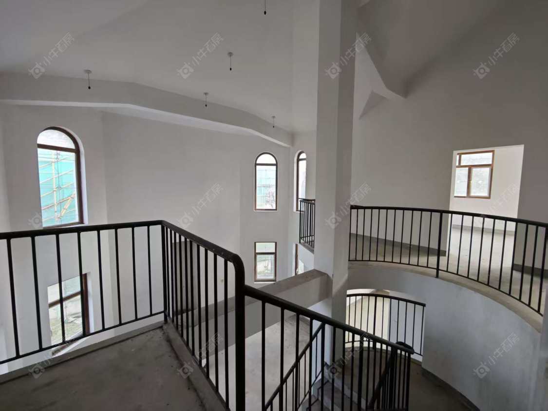 上海爱法奥朗新庄园在售二手房源小区图_小牛看房