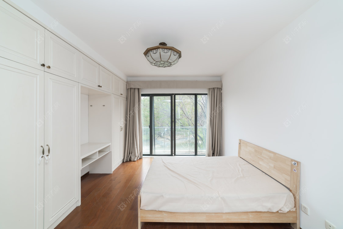 上海凯德林茵湖畔西区别墅区在售二手房源小区图_小牛看房