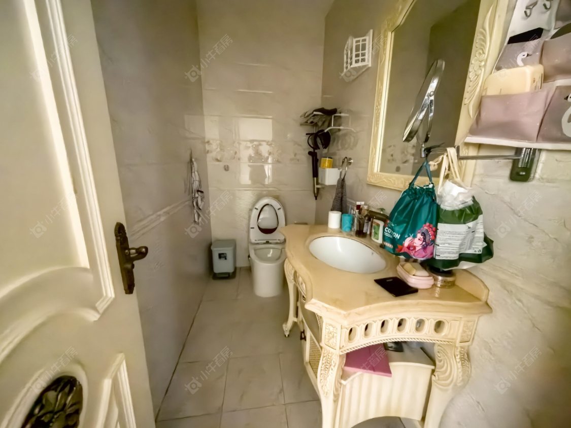 上海万科琥珀郡园别墅区在售二手房源小区图_小牛看房