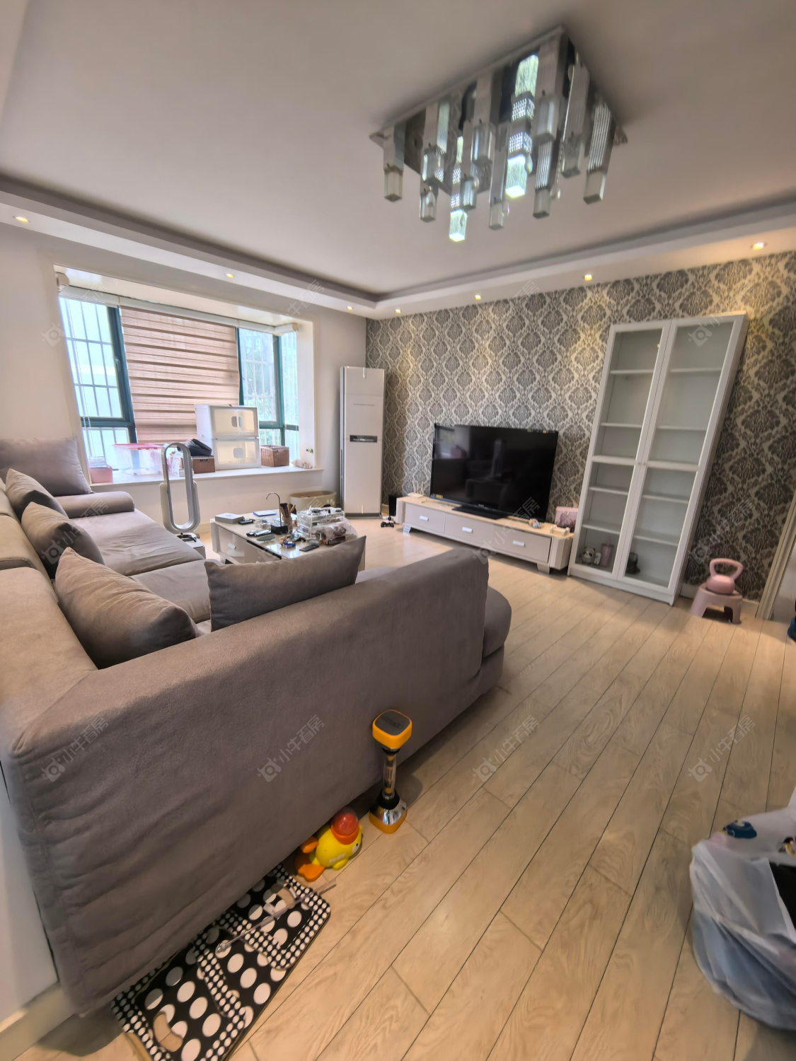 上海美兰湖颐景园在售二手房源小区图_小牛看房