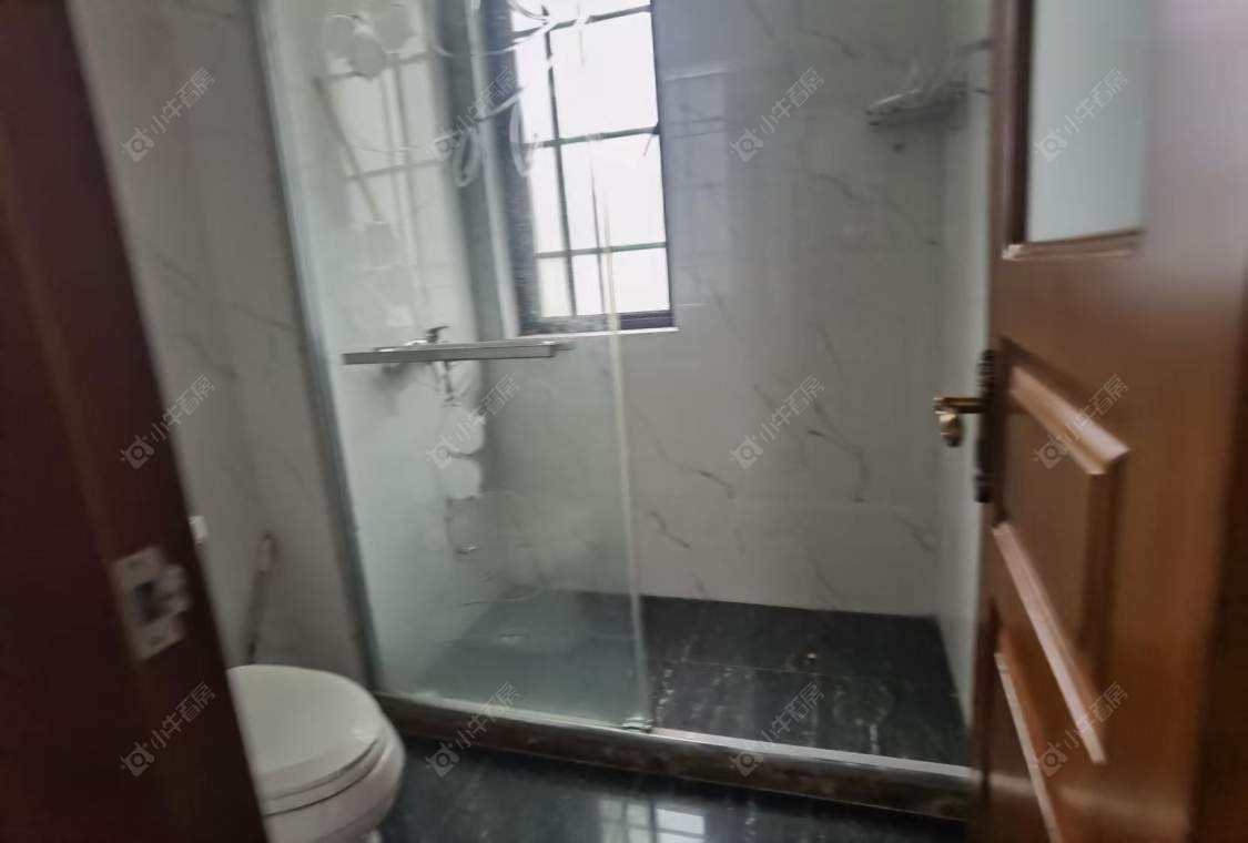 上海爱法奥朗新庄园在售二手房源小区图_小牛看房