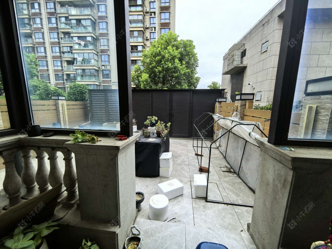 上海璟储新和湾别墅区在售二手房源小区图_小牛看房