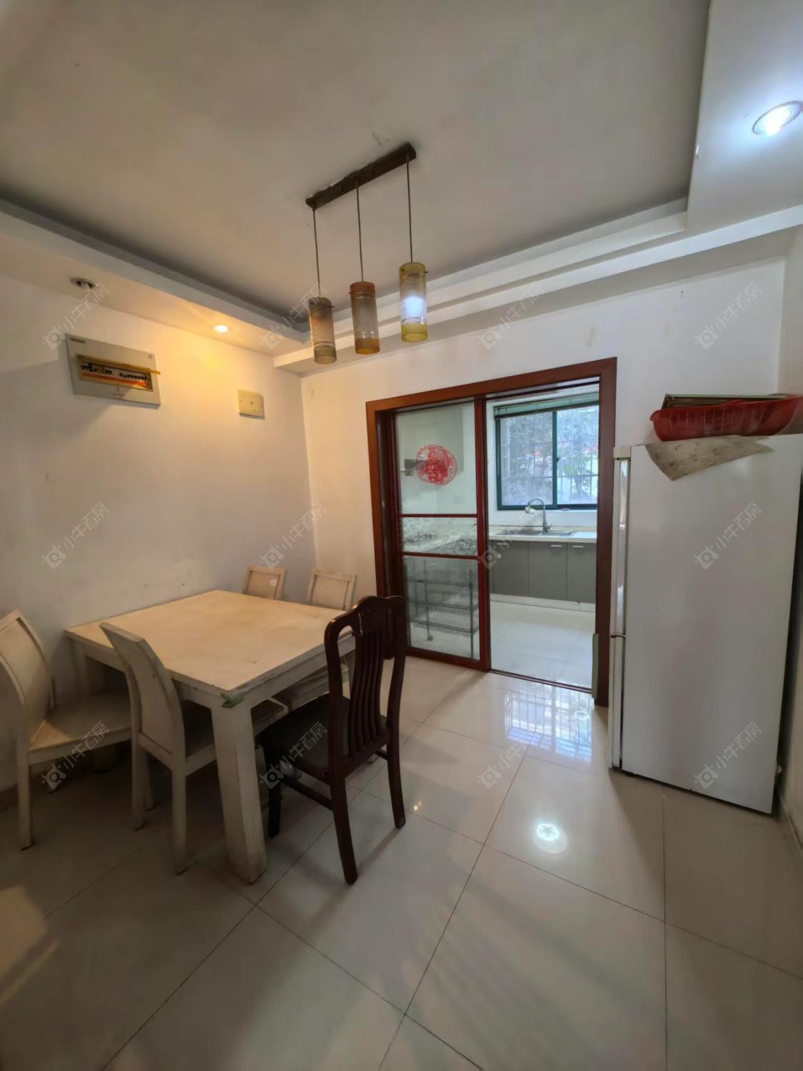 上海美兰湖颐景园在售二手房源小区图_小牛看房