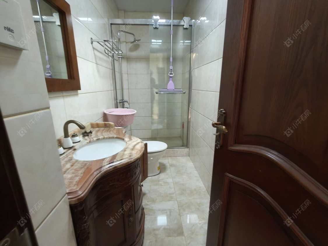 上海万科琥珀郡园别墅区在售二手房源小区图_小牛看房