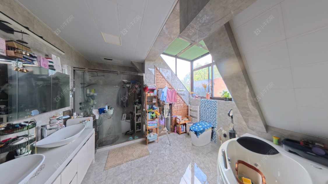 上海长泰东郊御园别墅区在售二手房源室内图_小牛看房