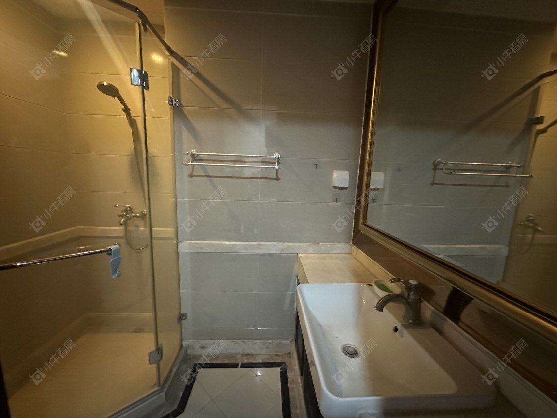 上海金地艺华年别墅区在售二手房源小区图_小牛看房