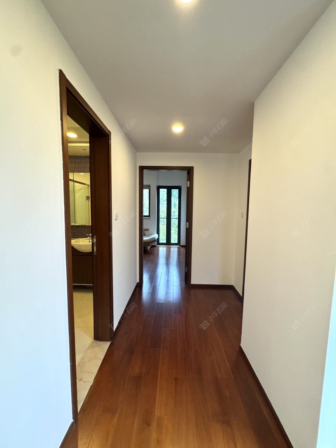 上海凯德林茵湖畔东区别墅区在售二手房源小区图_小牛看房