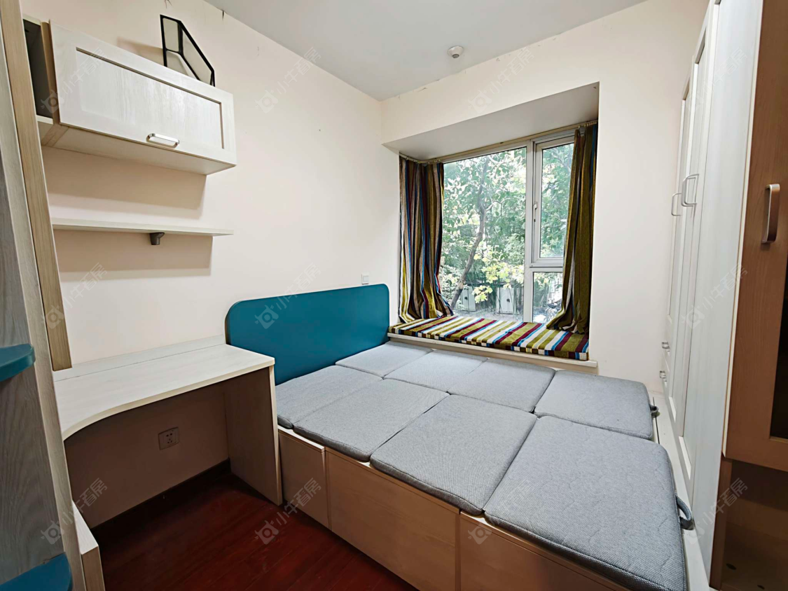 上海万科四季花城111弄在售二手房源小区图_小牛看房