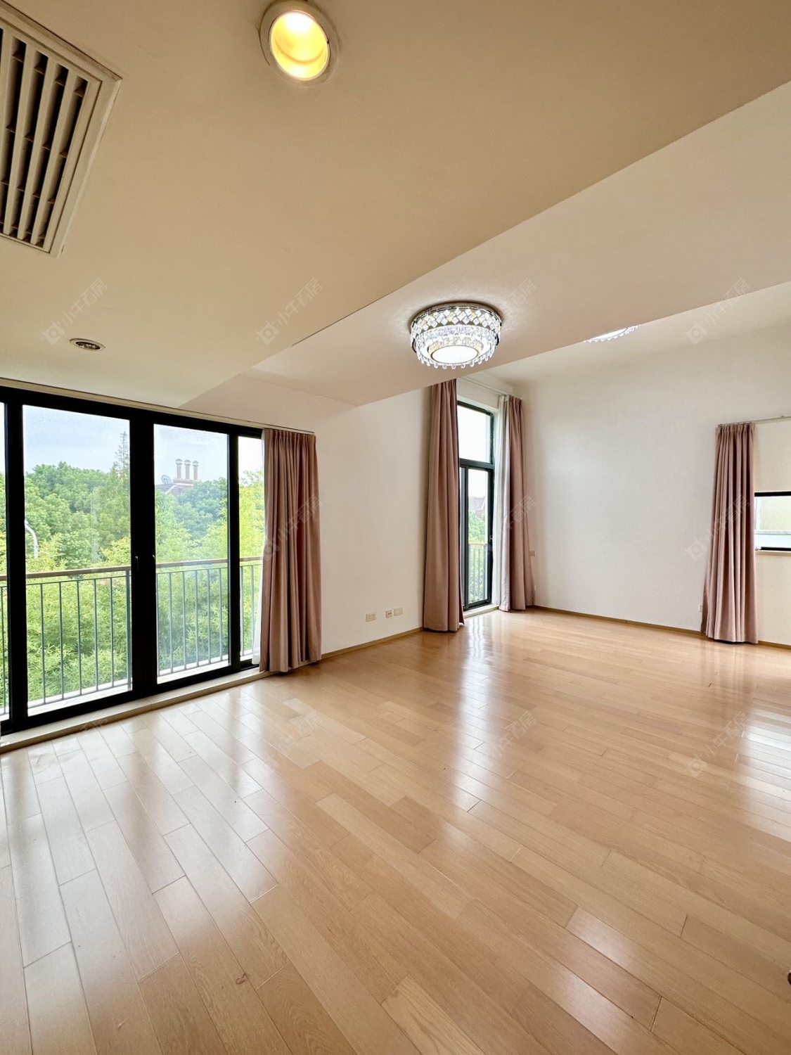 上海凯德林茵湖畔东区别墅区在售二手房源小区图_小牛看房