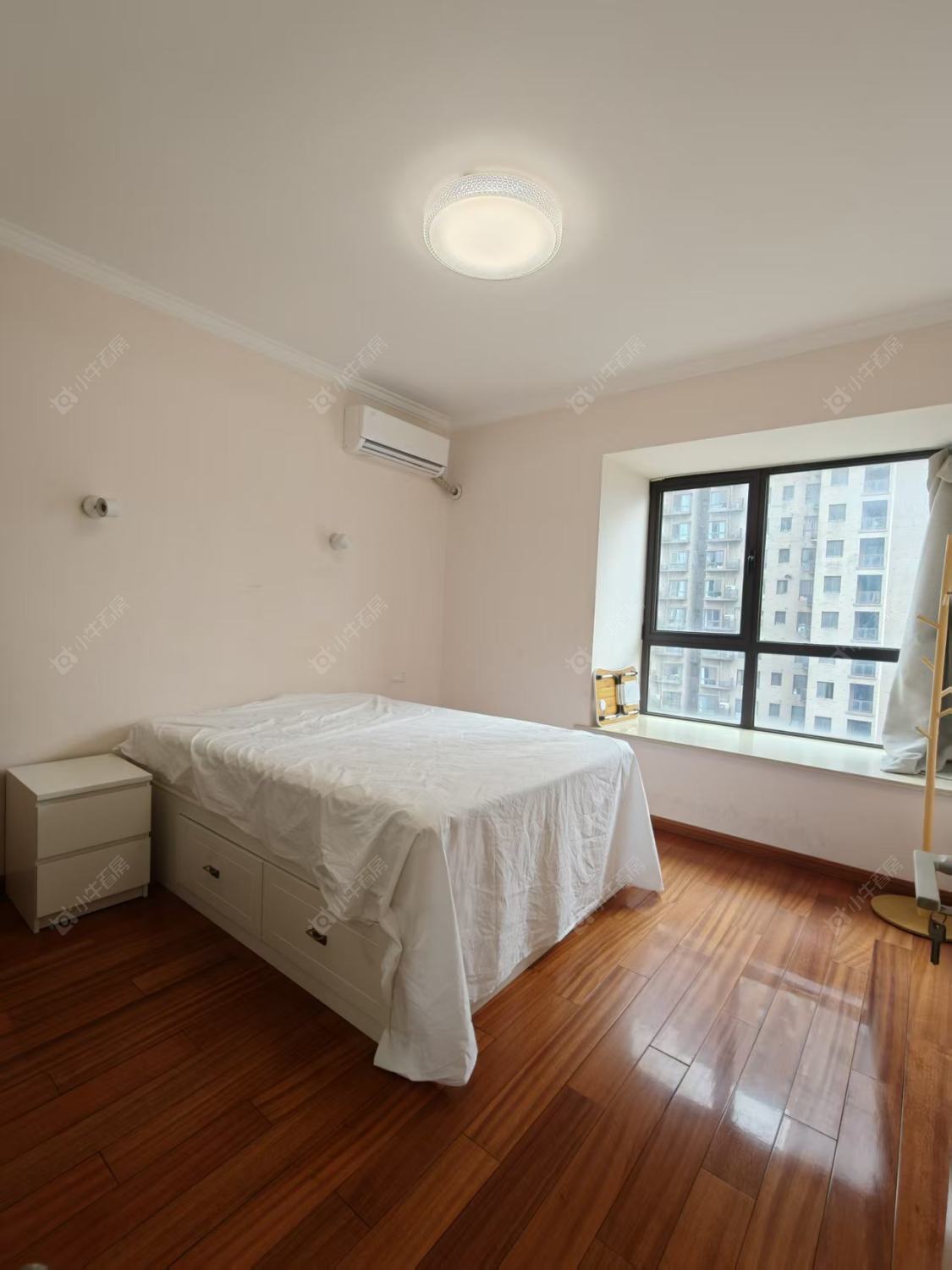 上海万业紫辰苑在售二手房源小区图_小牛看房