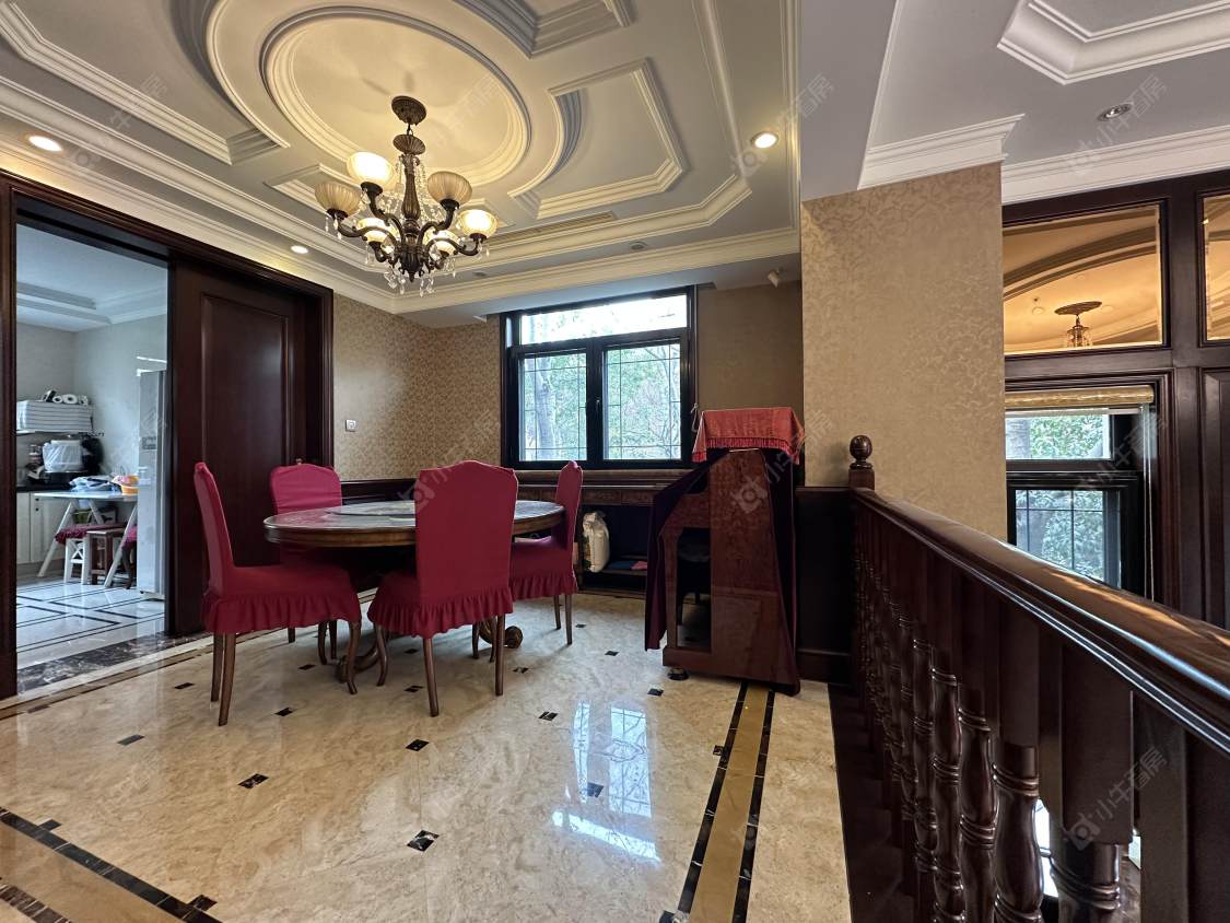 上海美兰湖花园别墅区在售二手房源小区图_小牛看房