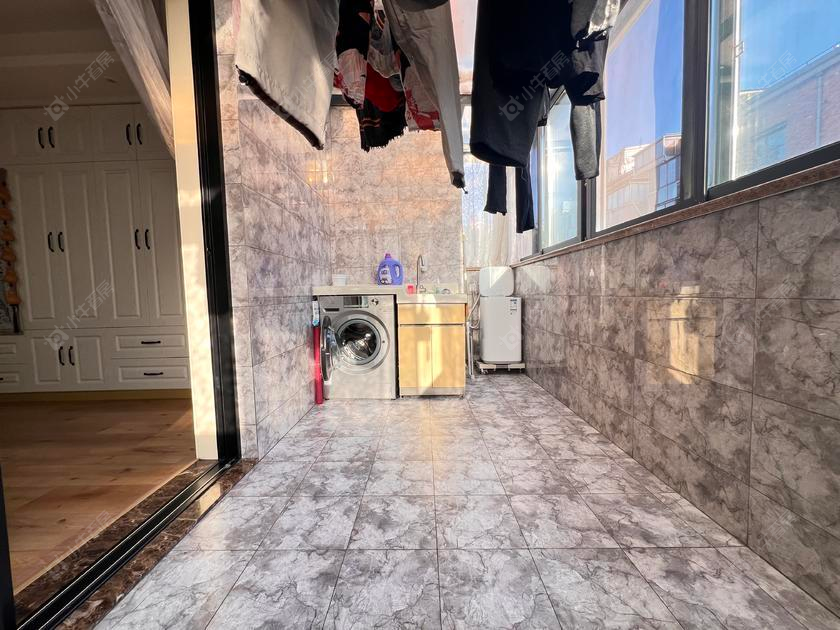 上海美兰湖岭域在售二手房源小区图_小牛看房