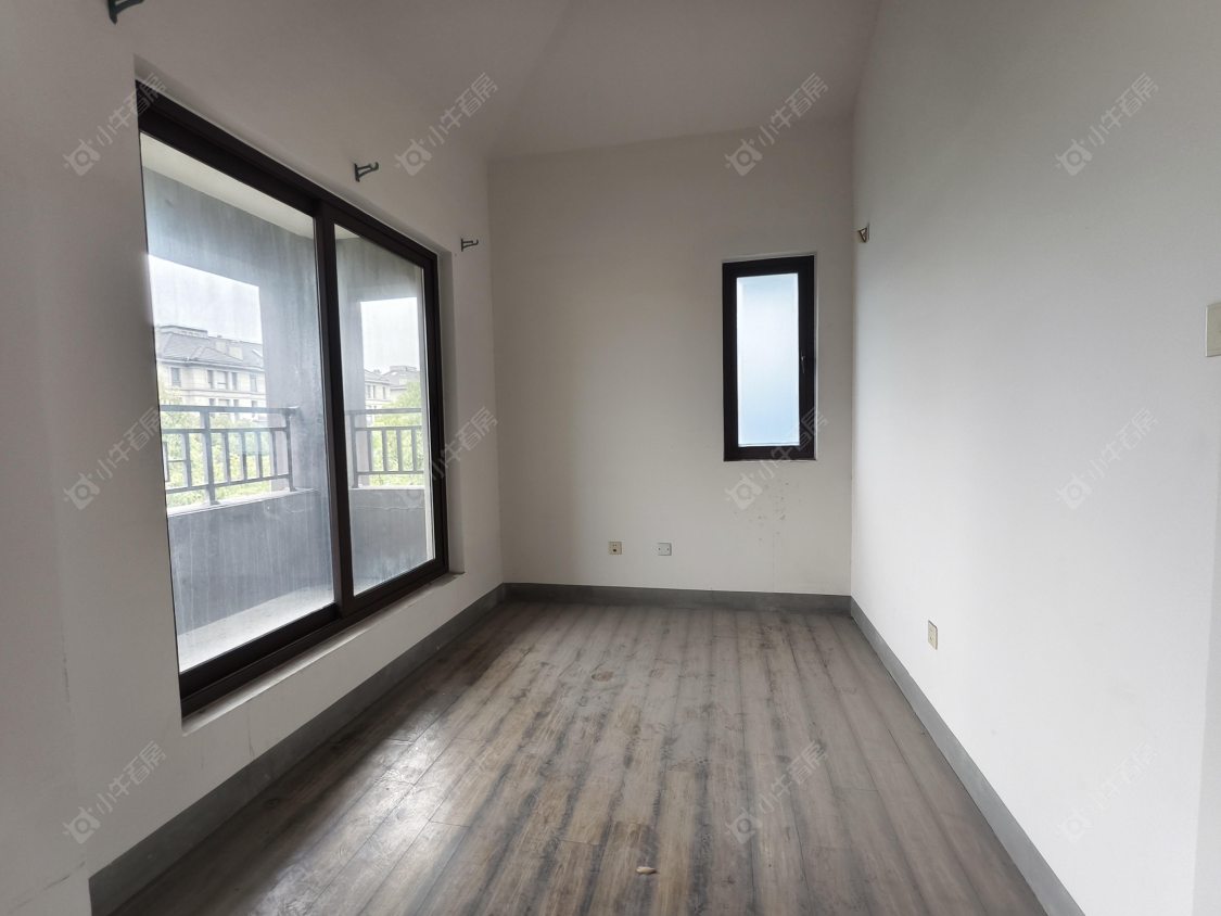 上海阳光城花满墅别墅区在售二手房源小区图_小牛看房