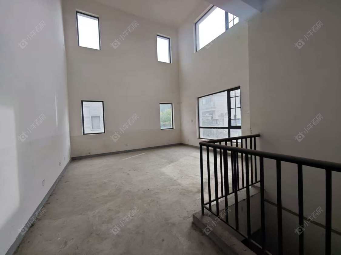 上海爱法奥朗新庄园在售二手房源小区图_小牛看房