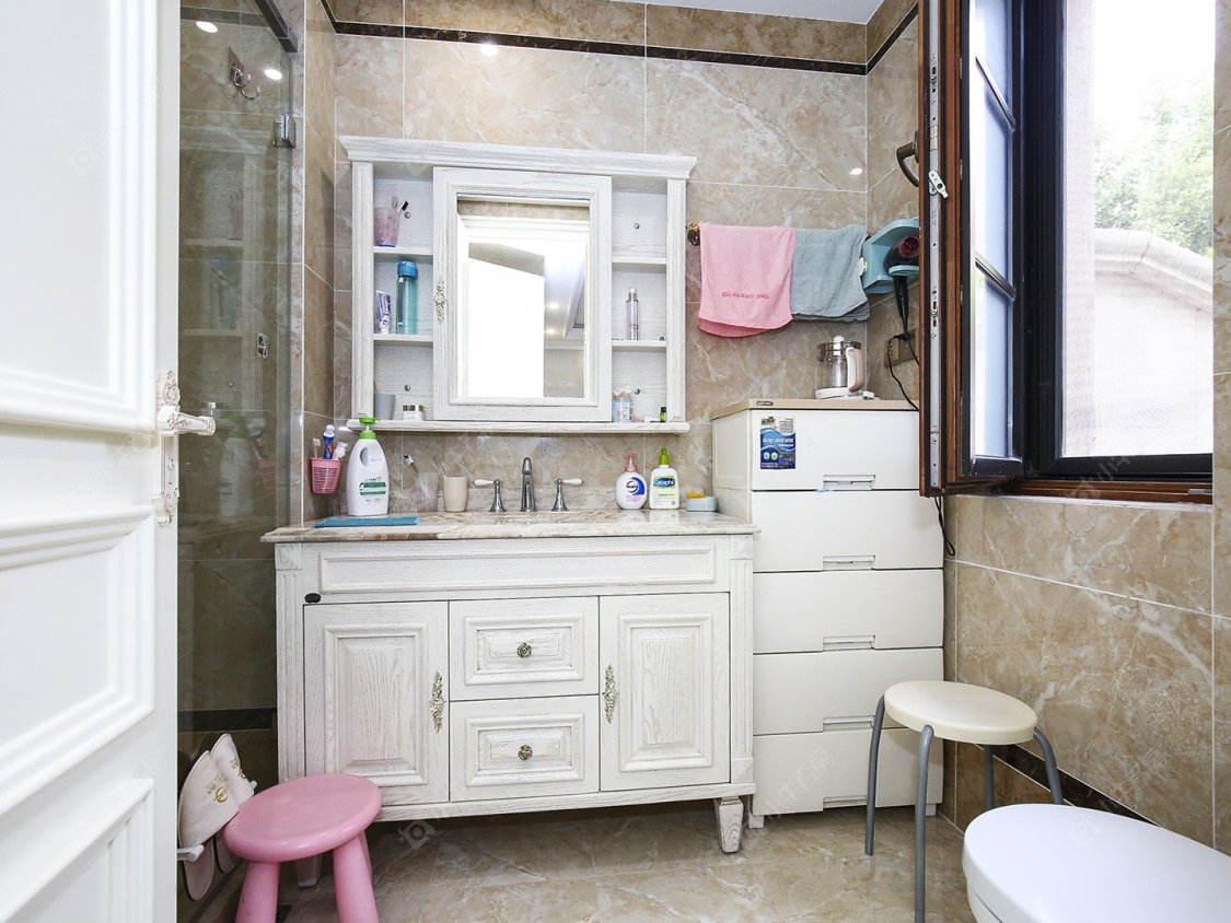 上海中建大公馆别墅区在售二手房源小区图_小牛看房