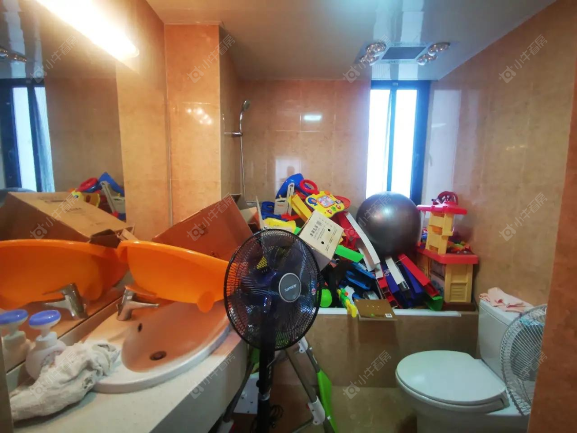 上海美兰湖颐景园在售二手房源小区图_小牛看房