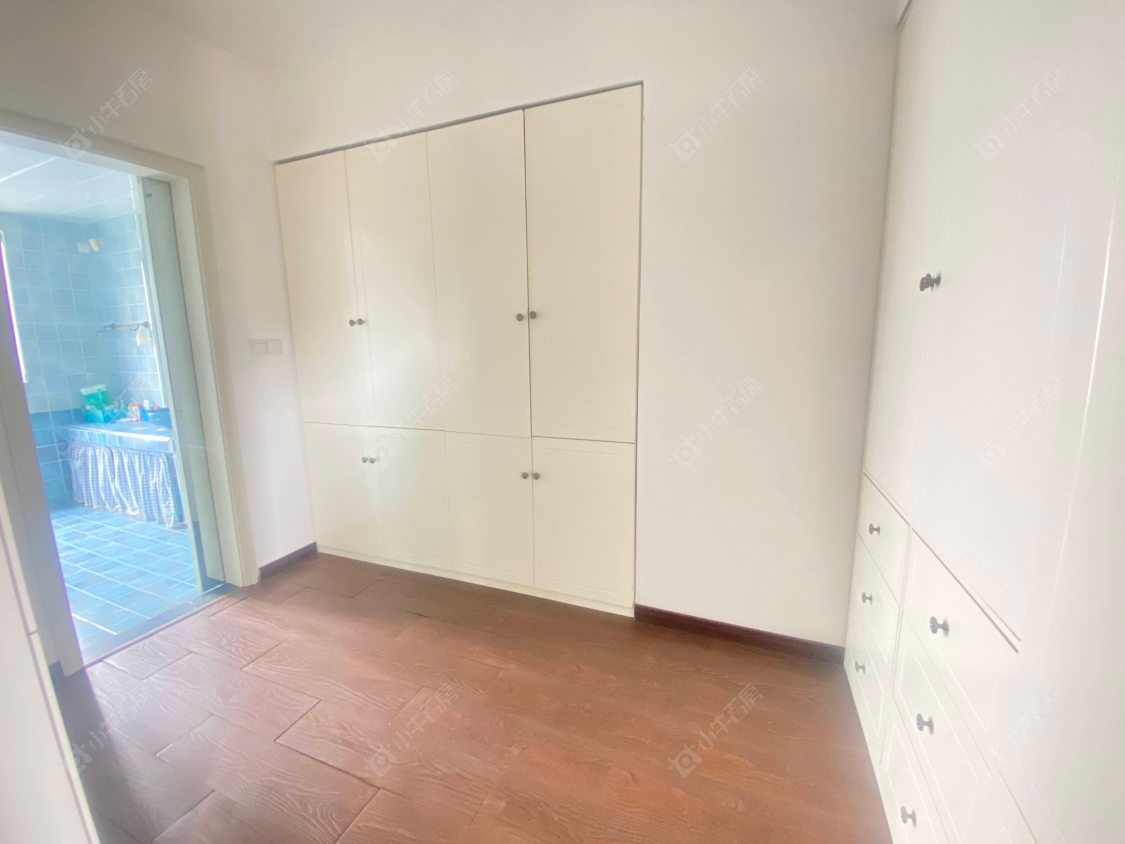 上海万科琥珀郡园别墅区在售二手房源小区图_小牛看房