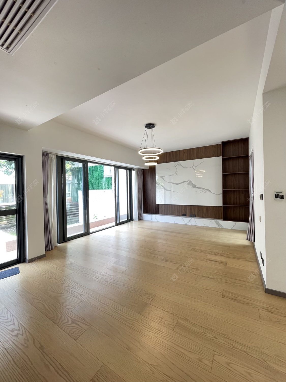 上海凯德林茵湖畔东区别墅区在售二手房源小区图_小牛看房