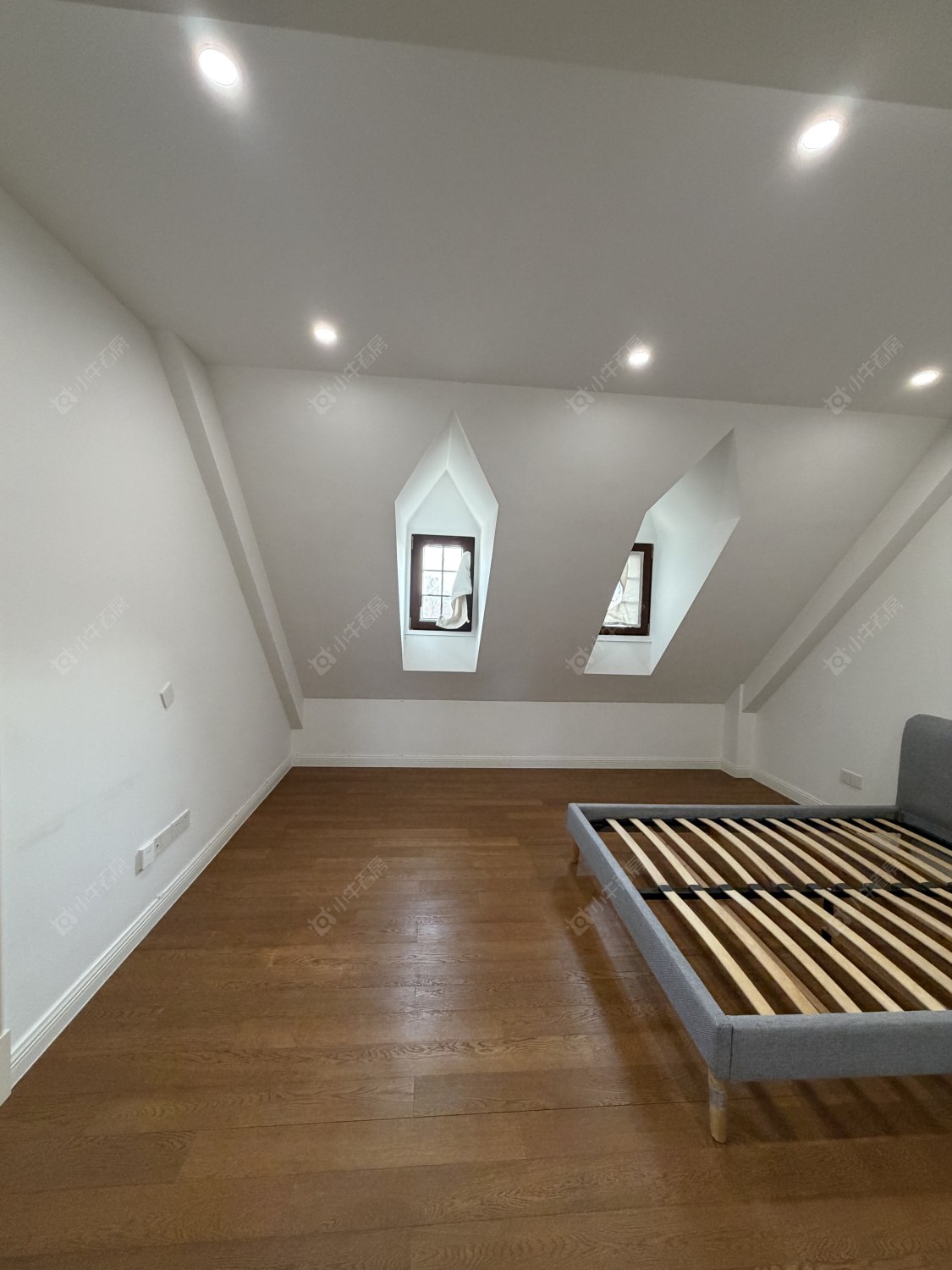 上海圣堡别墅在租房源小区图_小牛看房