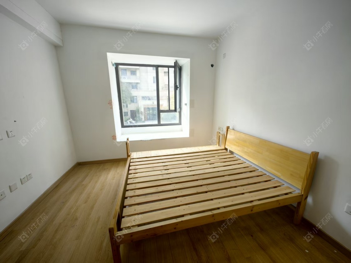 上海绿地新里波洛克公馆在售二手房源小区图_小牛看房