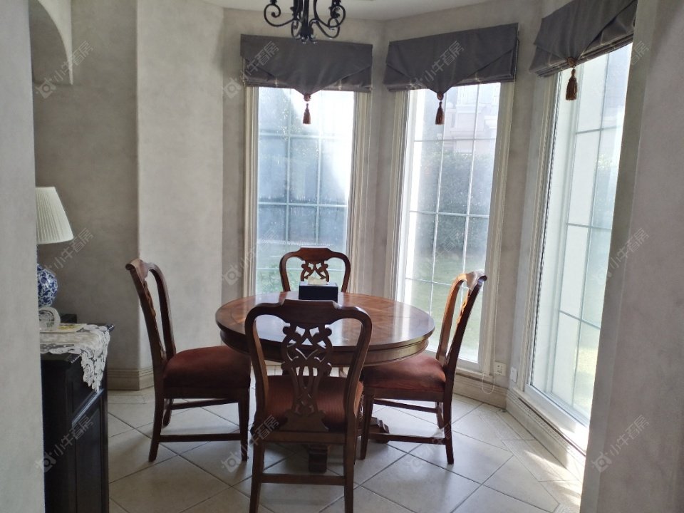 上海西郊紫郡在售二手房源小区图_小牛看房