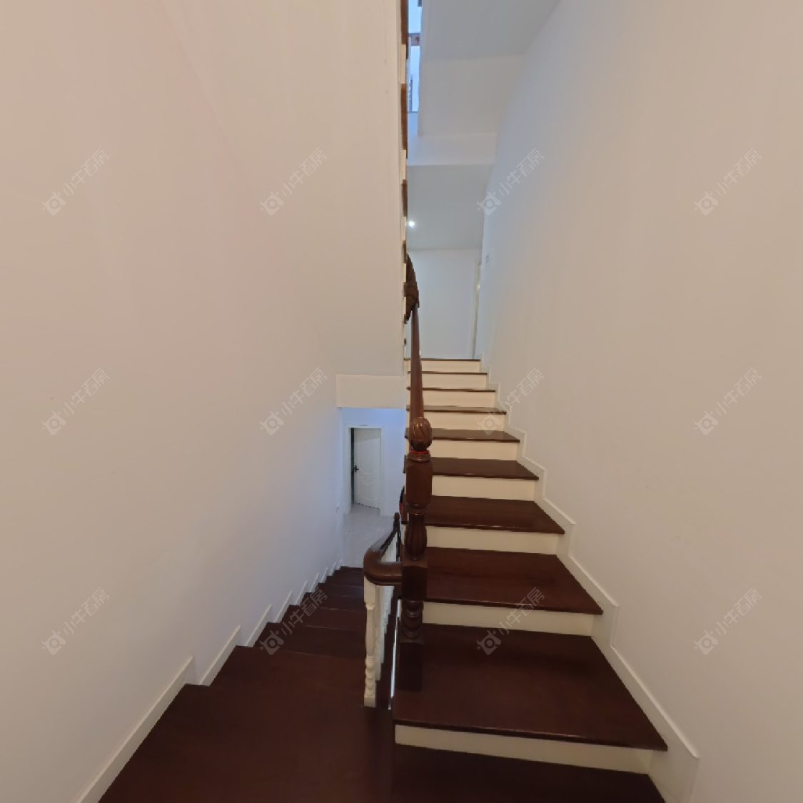 上海万科琥珀郡园别墅区在售二手房源小区图_小牛看房