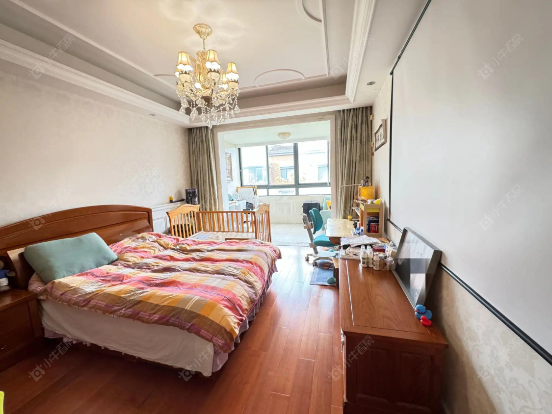 上海美兰湖岭域在售二手房源小区图_小牛看房