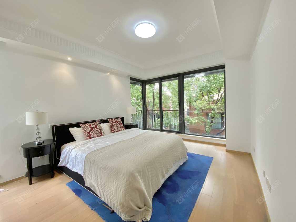 上海凯德林茵湖畔东区别墅区在售二手房源小区图_小牛看房