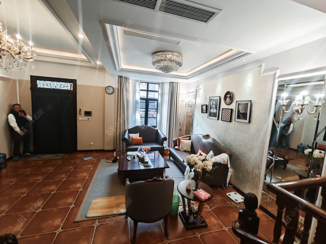 长泰东郊御园别墅区房源小区图 上海长泰东郊御园别墅区在售二手房源小区图_小牛看房