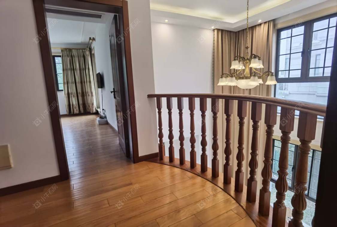 上海爱法奥朗新庄园在售二手房源小区图_小牛看房