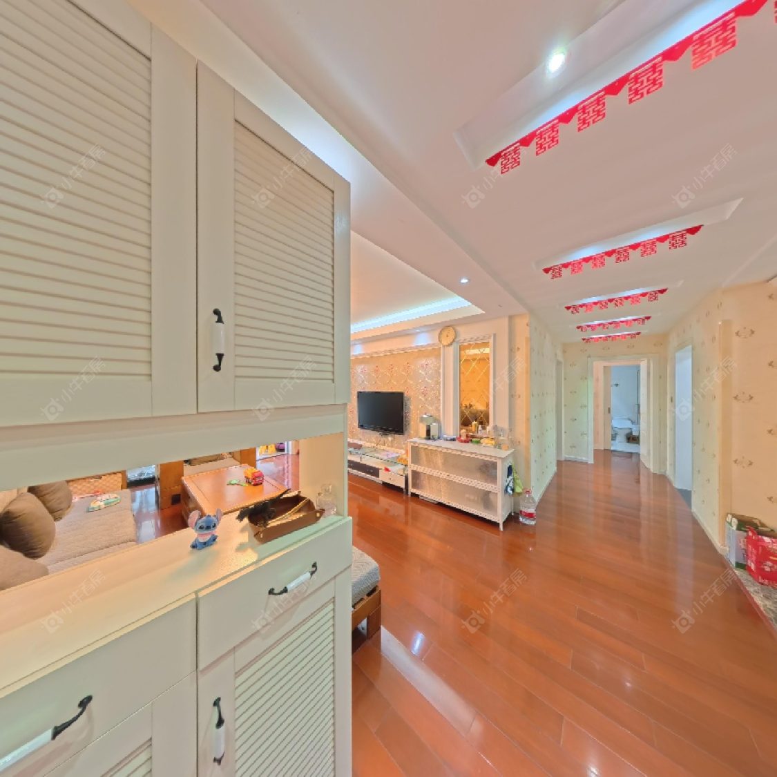 上海美兰湖颐景园在售二手房源小区图_小牛看房