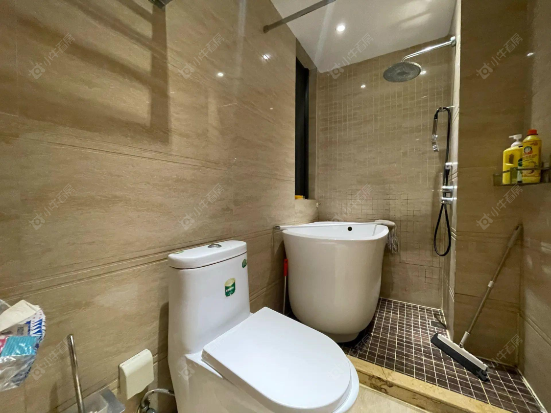 上海美兰湖岭域在售二手房源小区图_小牛看房