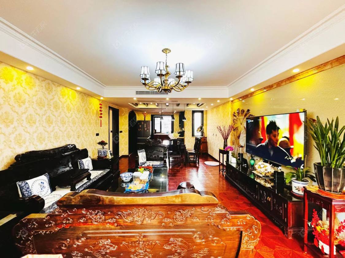 上海美兰湖岭域在售二手房源小区图_小牛看房