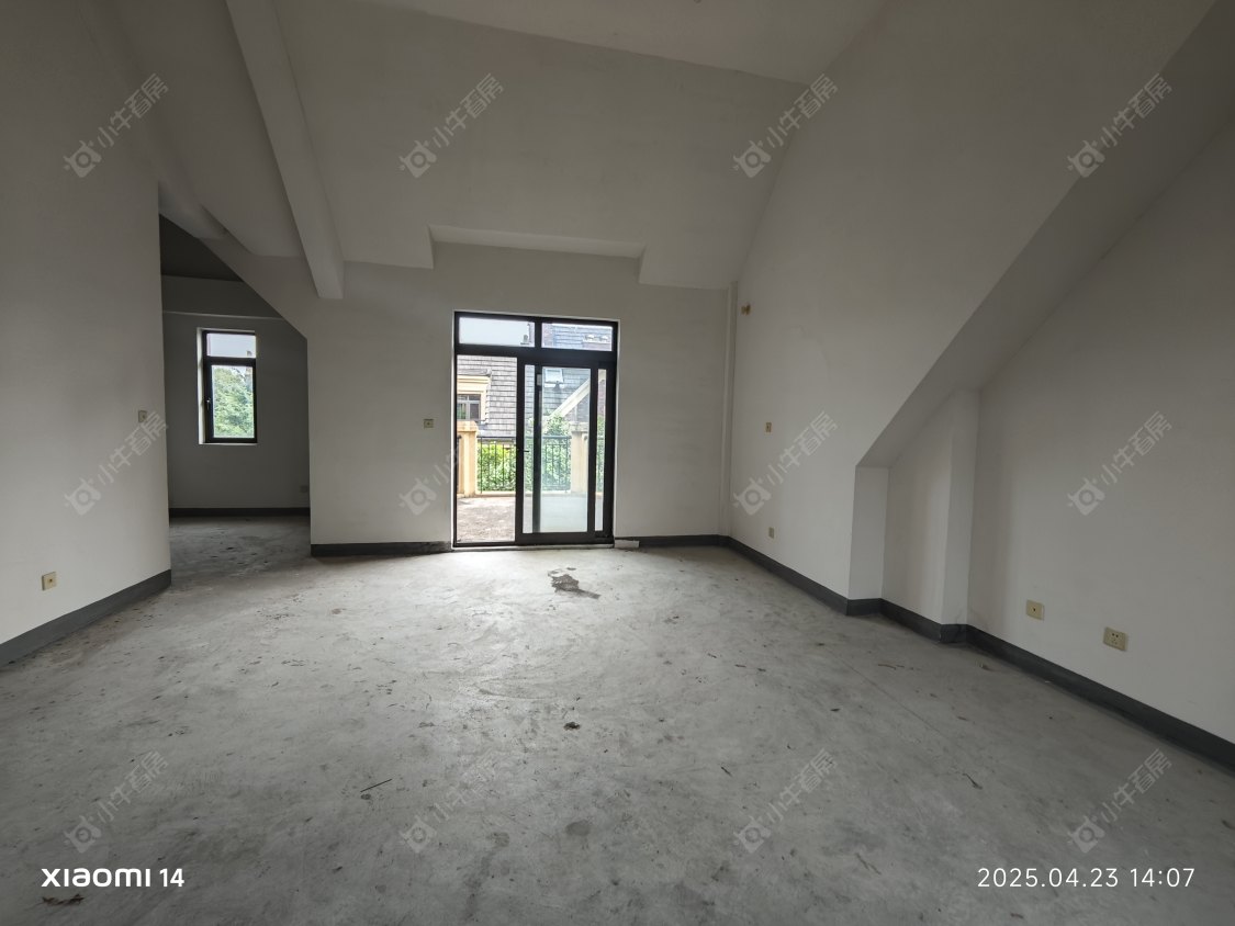 长泰东郊御园别墅区房源 上海长泰东郊御园别墅区在售二手房源_小牛看房