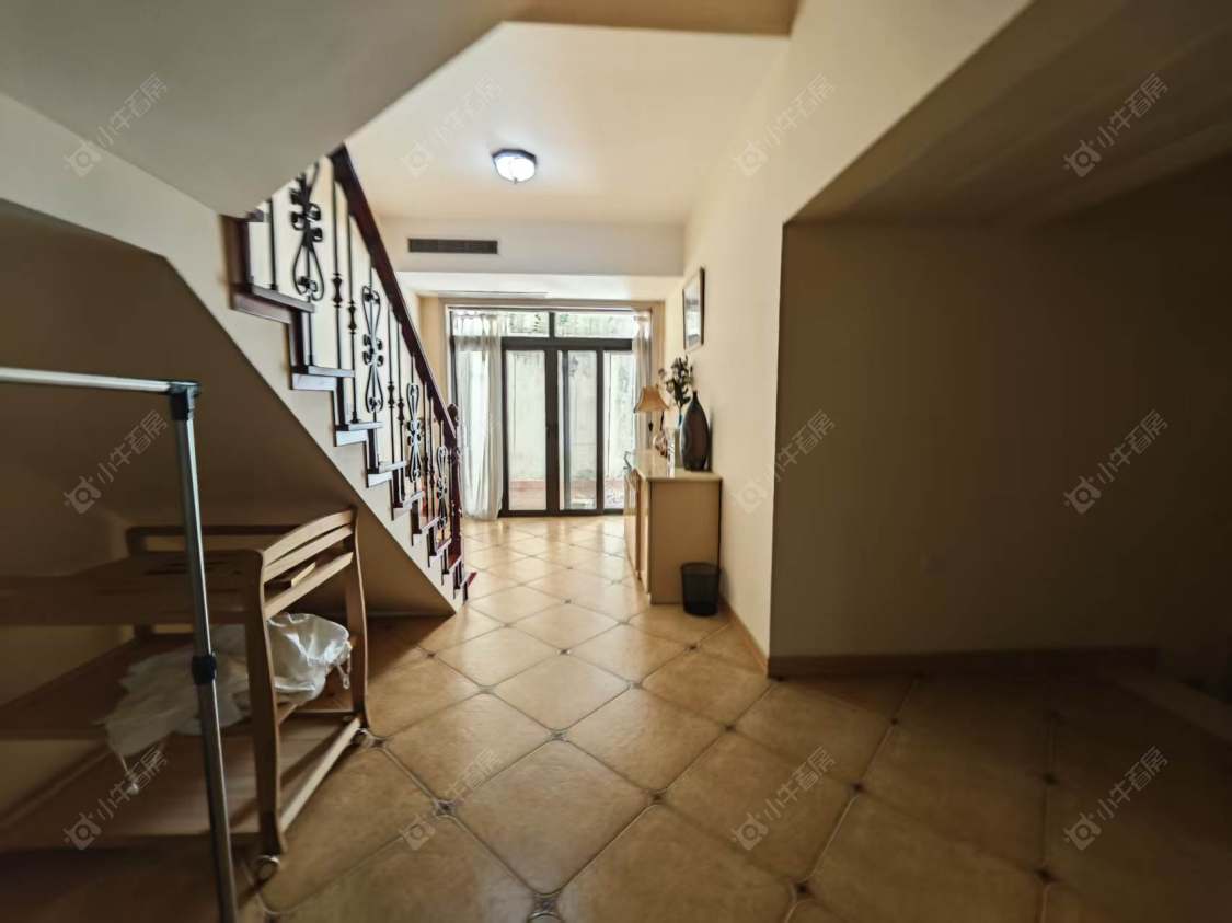 上海长泰东郊御园别墅区在租房源小区图_小牛看房