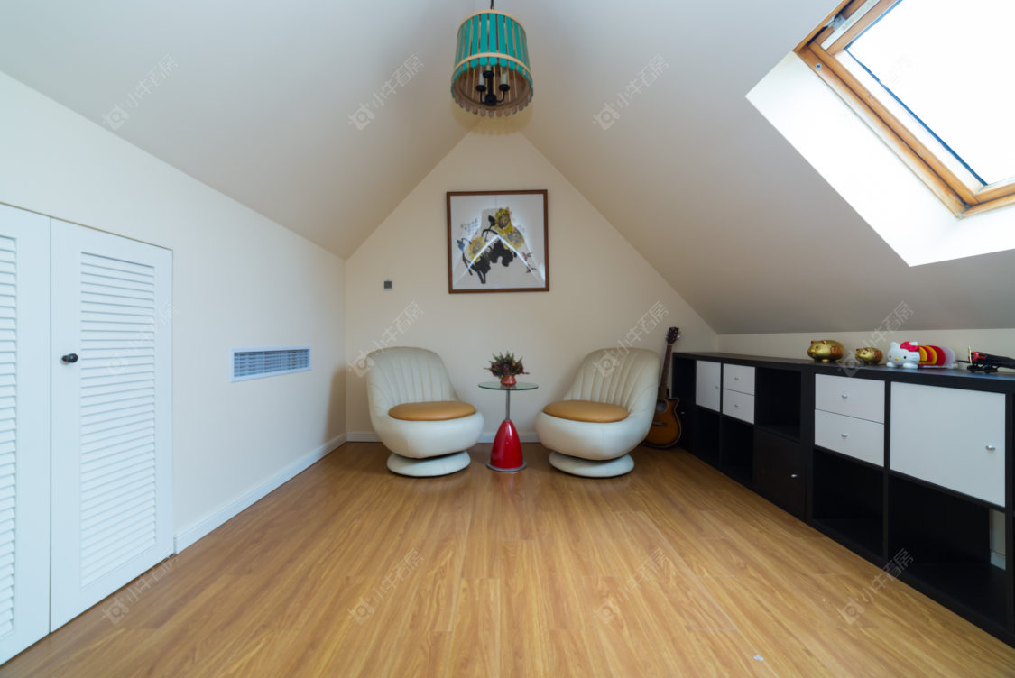 上海长泰东郊御园别墅区在售二手房源室内图_小牛看房