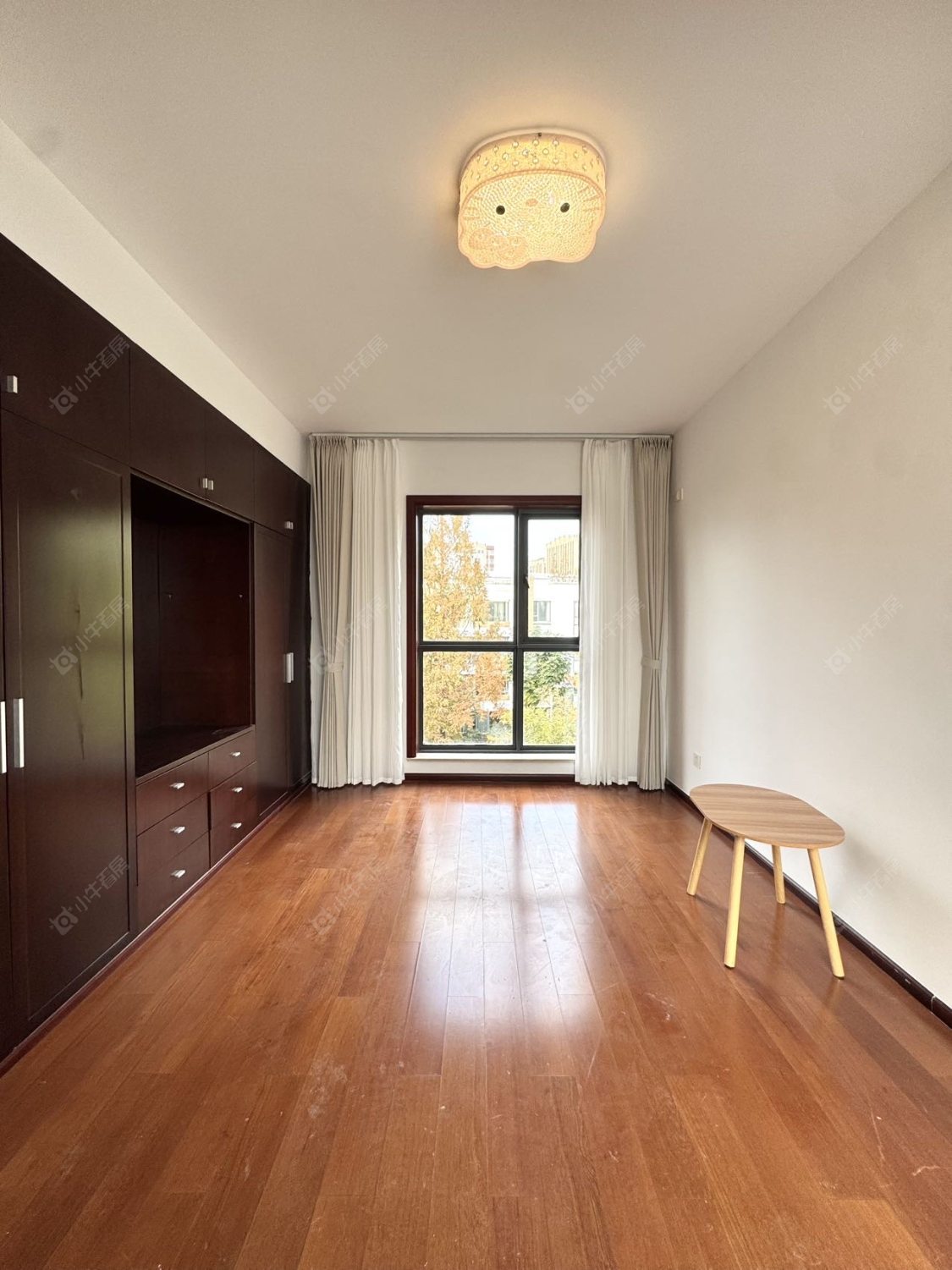 上海凯德林茵湖畔东区别墅区在售二手房源小区图_小牛看房