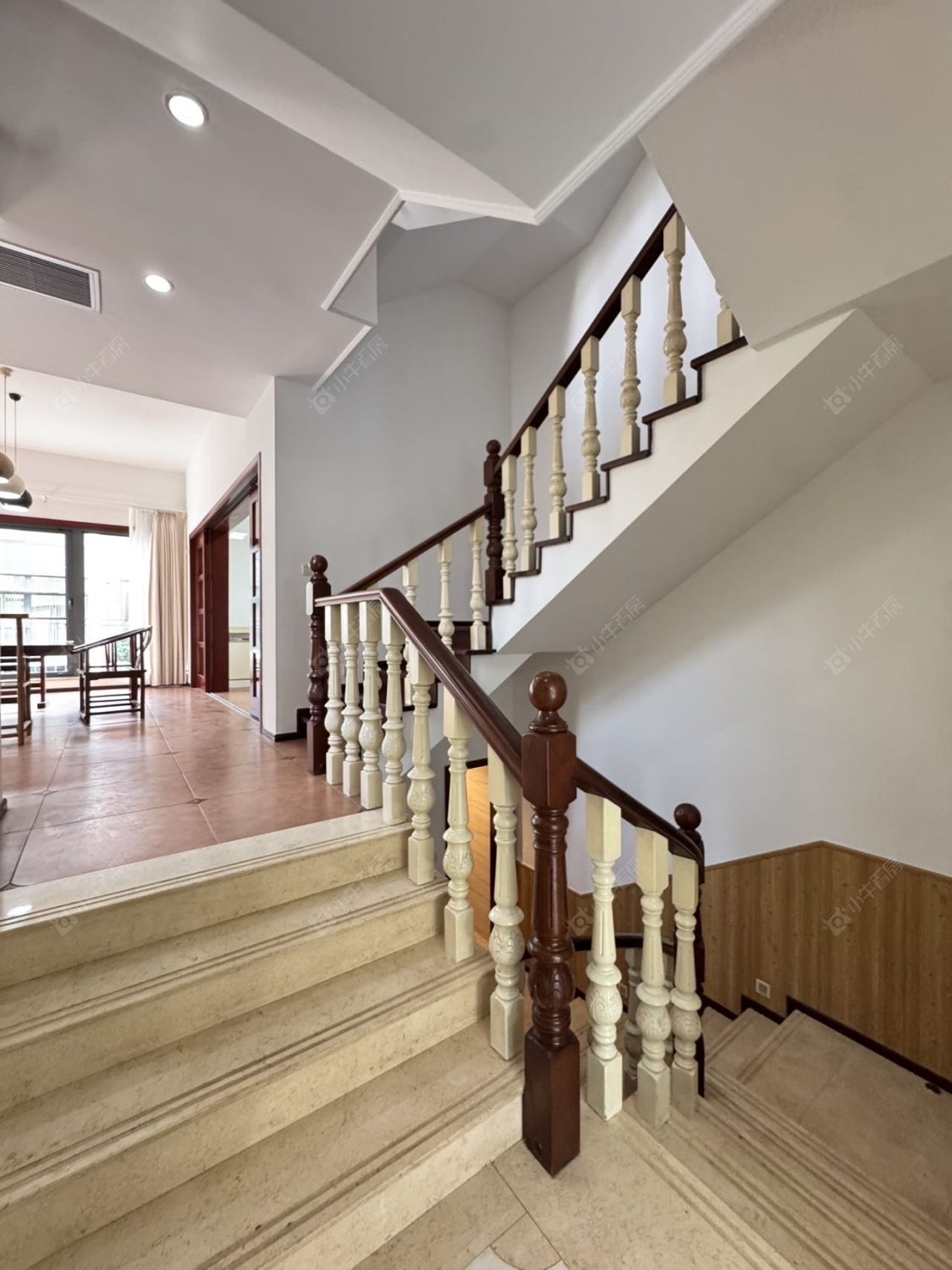 上海凯德林茵湖畔东区别墅区在售二手房源小区图_小牛看房