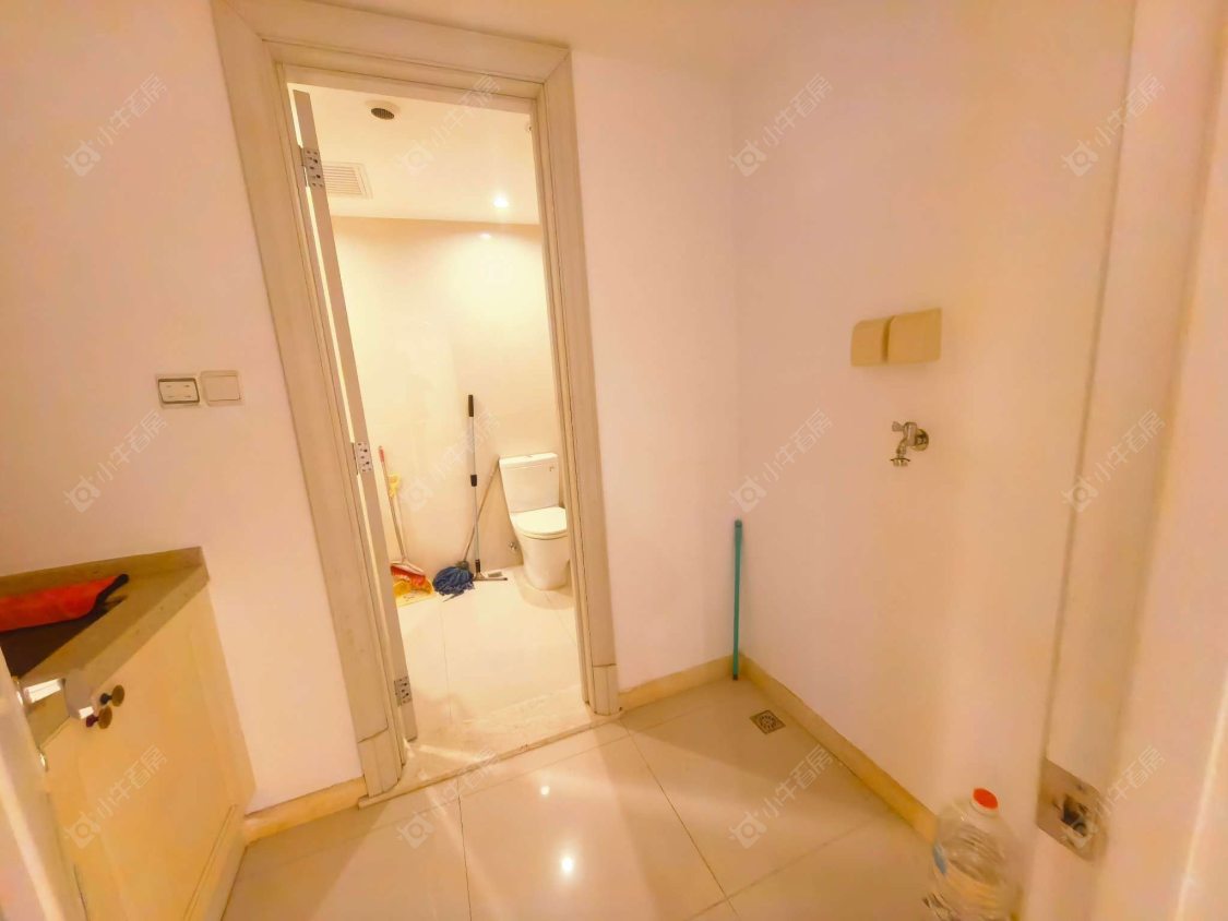 上海万科琥珀臻园别墅区在售二手房源小区图_小牛看房