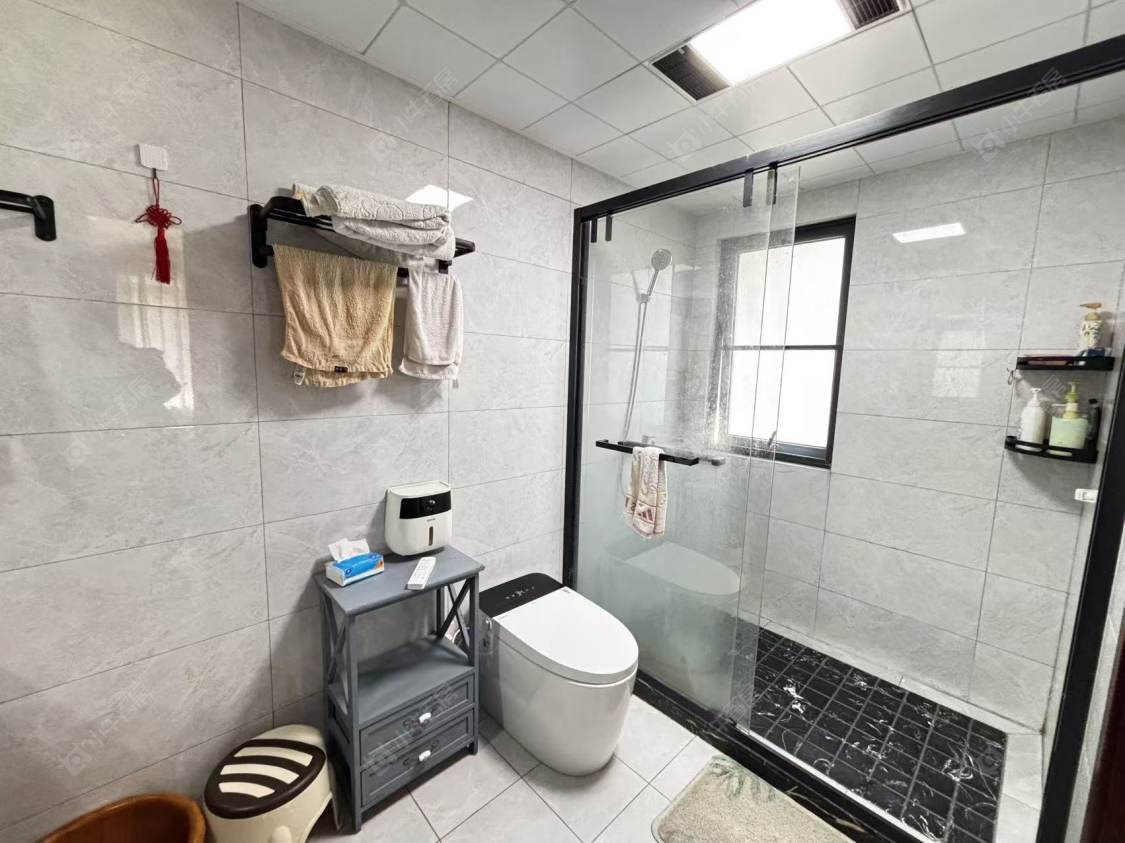 上海绿地新里波洛克公馆在售二手房源小区图_小牛看房