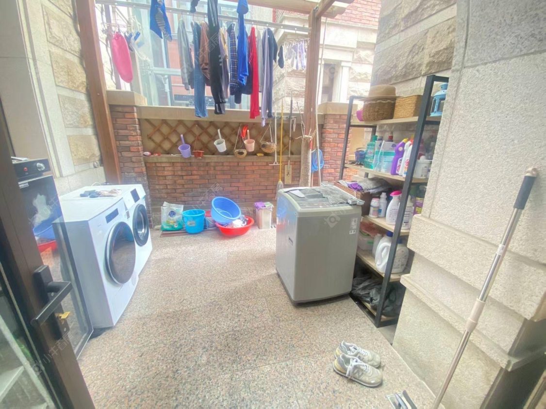 上海万科琥珀郡园别墅区在售二手房源小区图_小牛看房