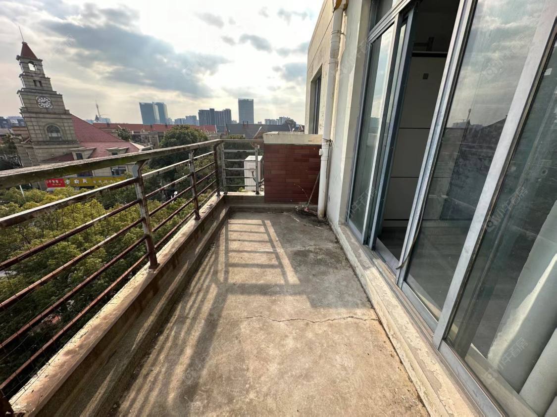 上海顺驰美兰湖在售二手房源小区图_小牛看房