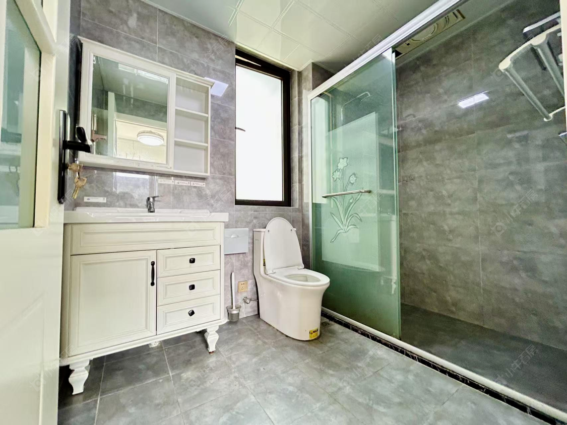 上海绿地海域笙晖在售二手房源小区图_小牛看房