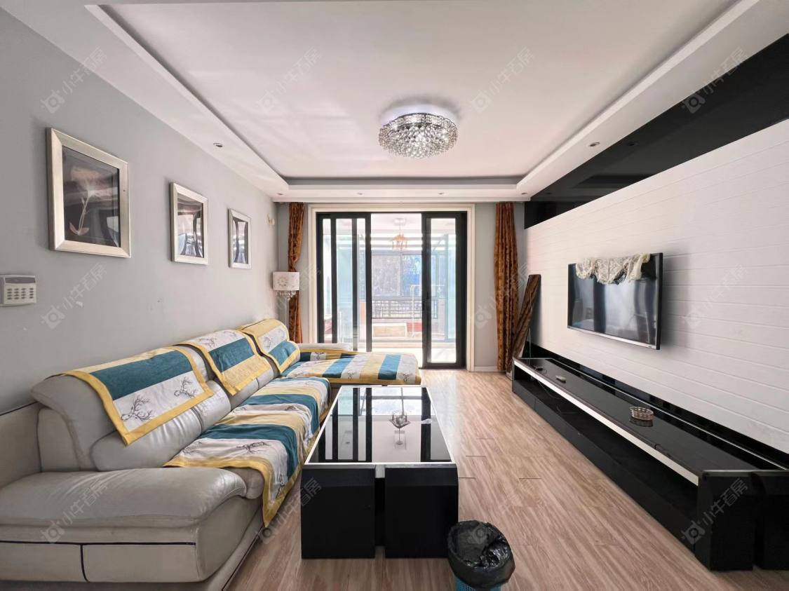 上海顺驰美兰湖在售二手房源小区图_小牛看房