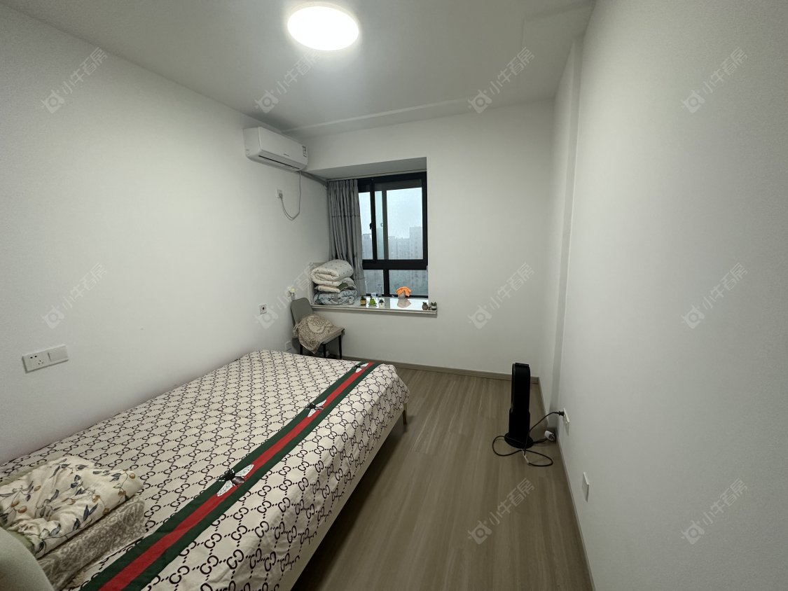 上海万业紫辰苑在售二手房源小区图_小牛看房