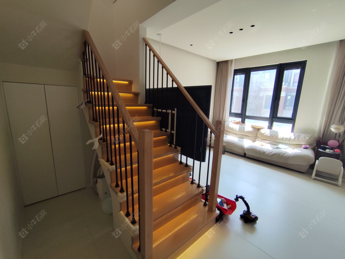 上海中海云麓里在售二手房源小区图_小牛看房