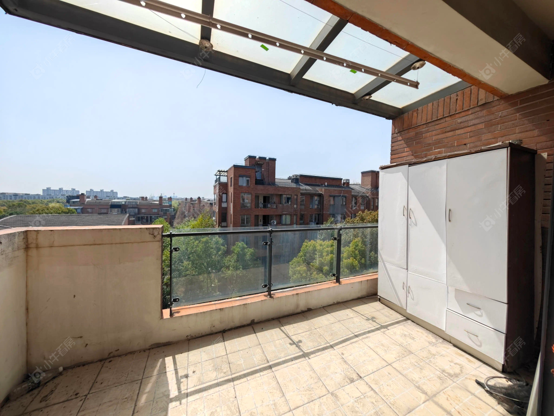 上海美兰湖岭域在售二手房源小区图_小牛看房