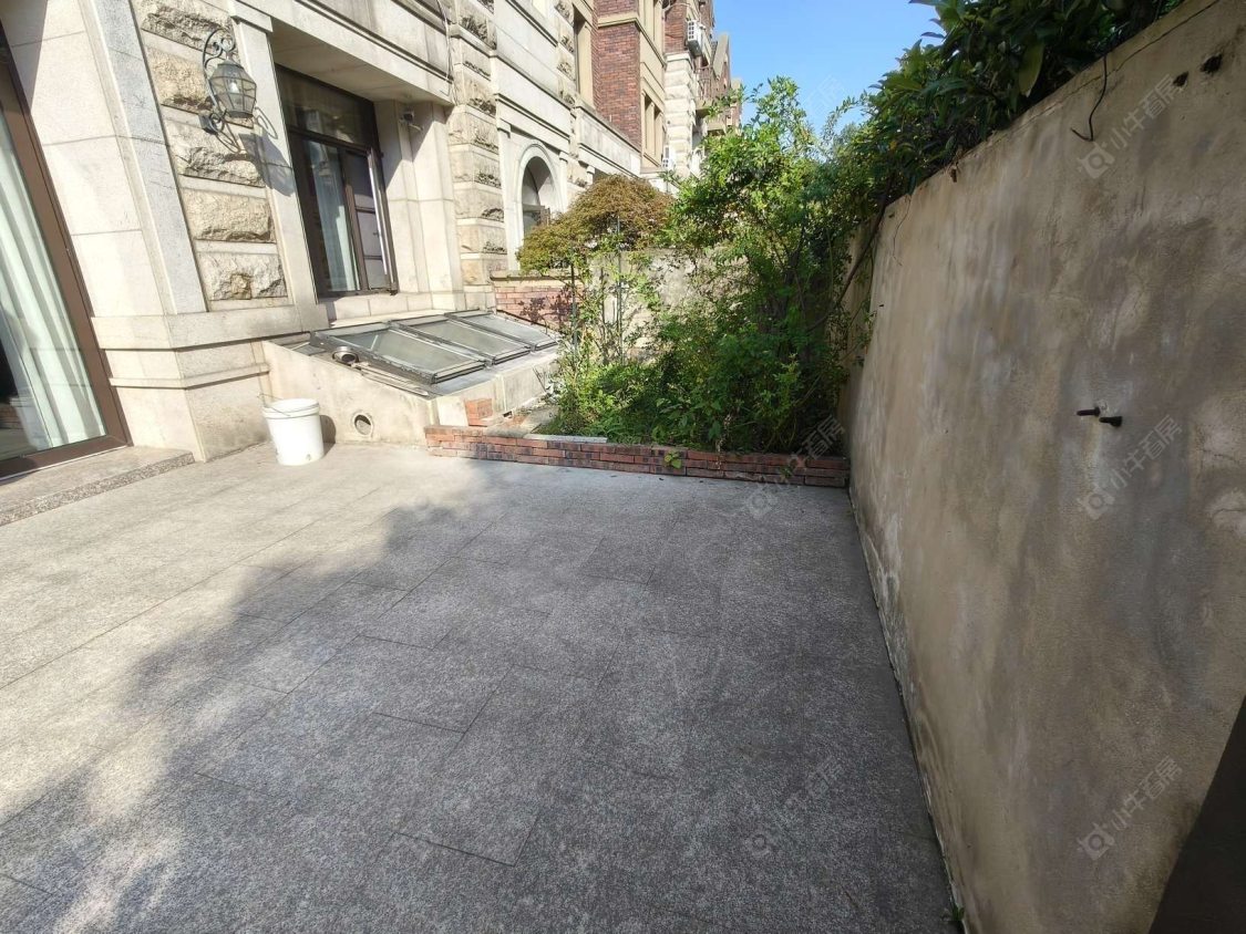 上海万科琥珀郡园别墅区在售二手房源小区图_小牛看房