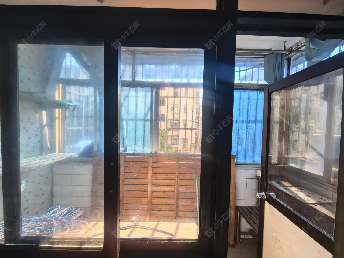 上海杨泰三村东区在售二手房源小区图_小牛看房