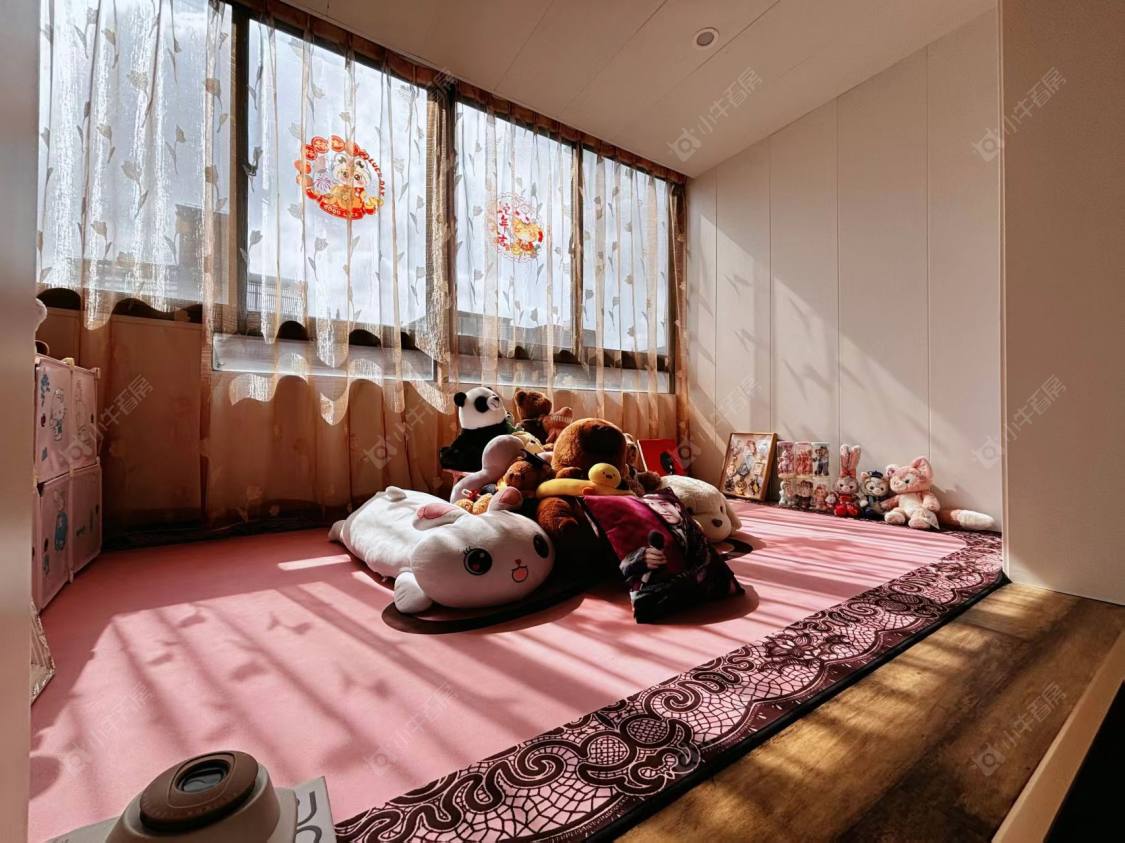 上海美兰湖岭域在售二手房源小区图_小牛看房